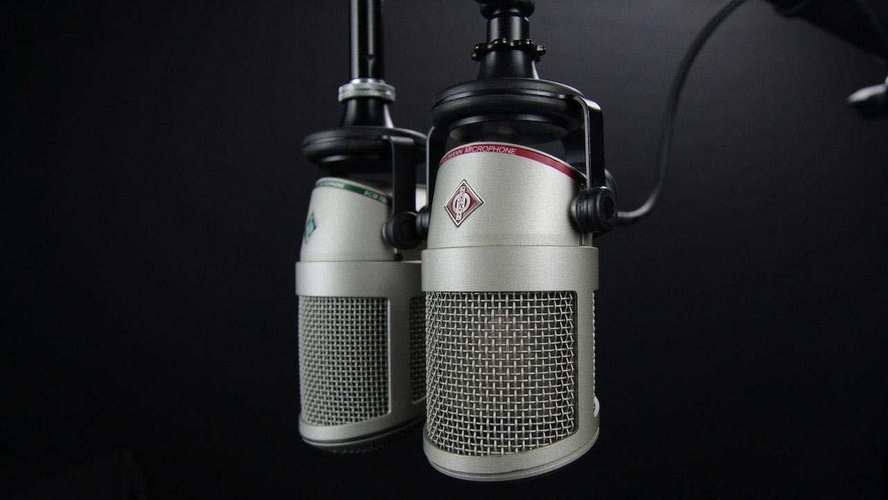 Diferencias entre un podcast y un programa de radio