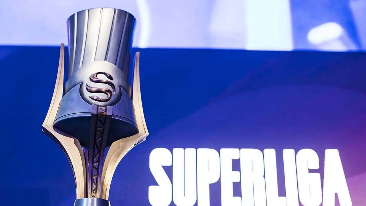 Superliga League of Legends: Ligas fuera del estadio