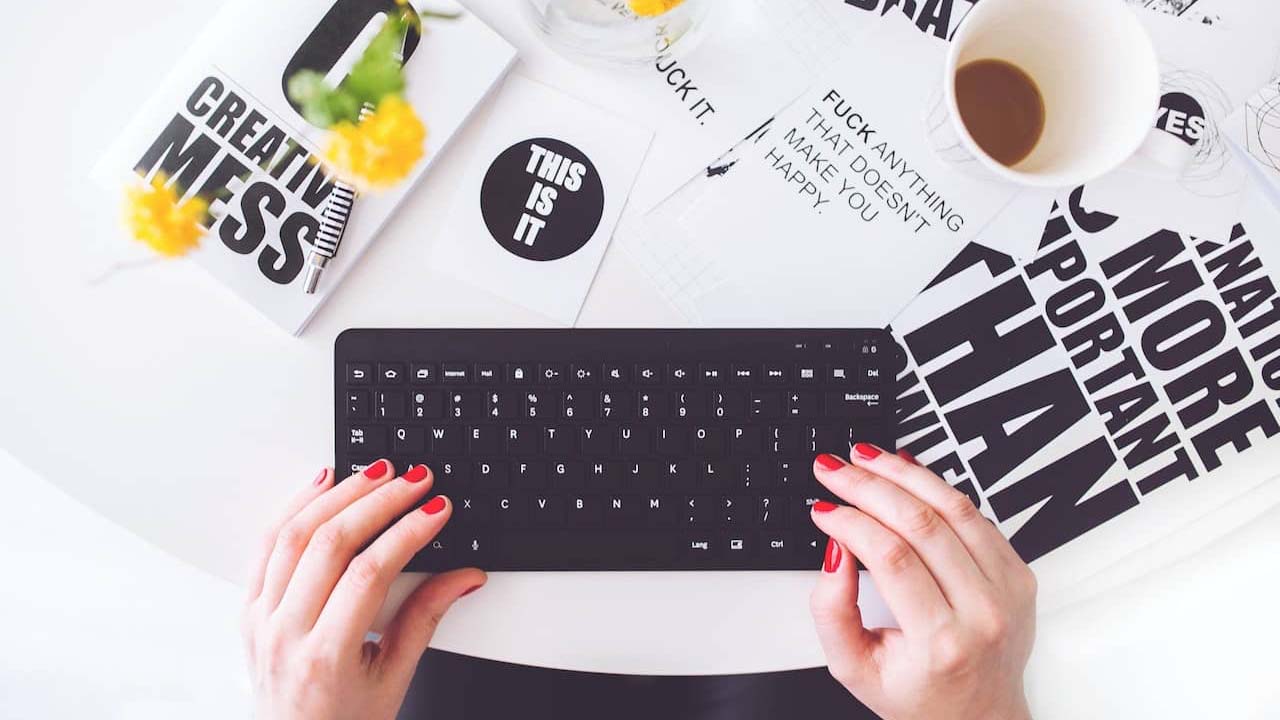 ¿Qué son las narrativas transmedia?